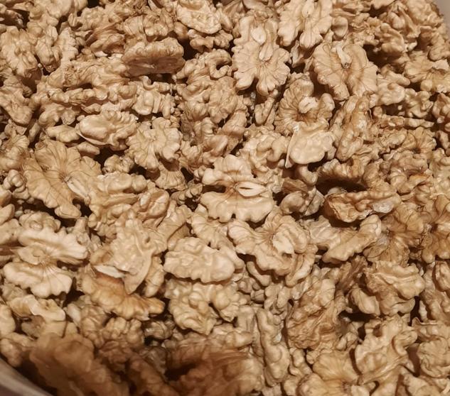 Chandler yerli ceviz içi çok ince, hoş bir ceviz aromasına sahiptir.